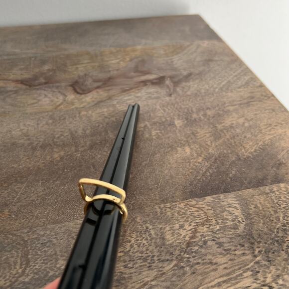 Geometric gold tone ring - size 9 - Picture 3 of 8